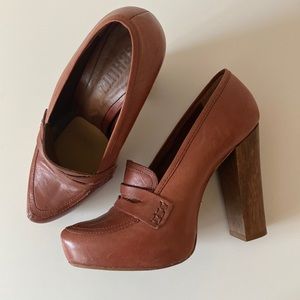 Schutz platform leather heeled loafer size 7